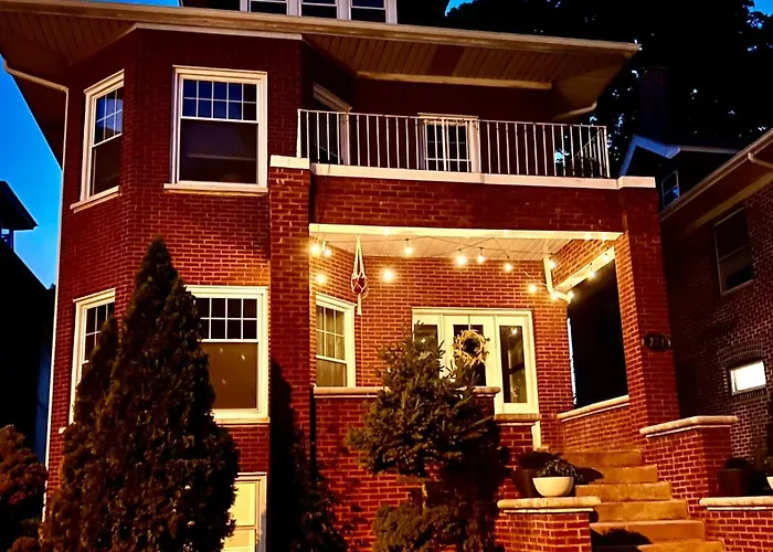 Lovely Vintage 3bd 1ba Perfectly Located Near Public Transit & Chicago Oak Park