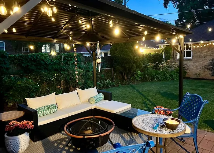 Lovely Vintage 3bd 1ba Perfectly Located Near Public Transit & Chicago * Oak Park